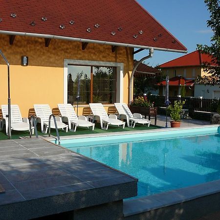 Ciklámen apartman Gyenesdiás Kültér fotó