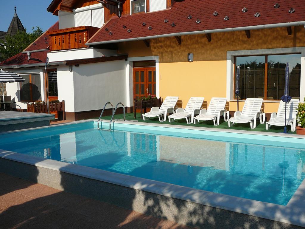 Ciklámen apartman Gyenesdiás Kültér fotó
