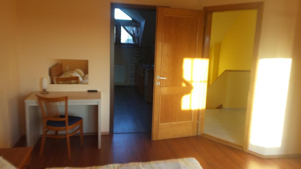 Ciklámen apartman Gyenesdiás Kültér fotó